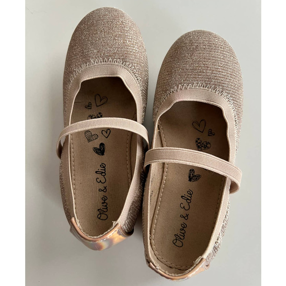 Olive & Edie Other - EUC Olive & Edie Rose Gold Maryjane Flats Little Girls Size 10M